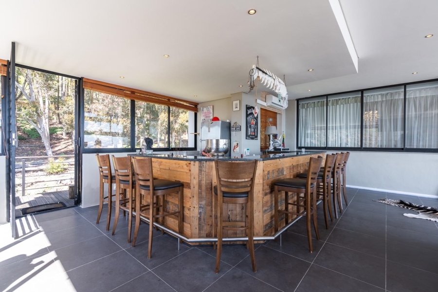 5 Bedroom Property for Sale in Fresnaye Western Cape